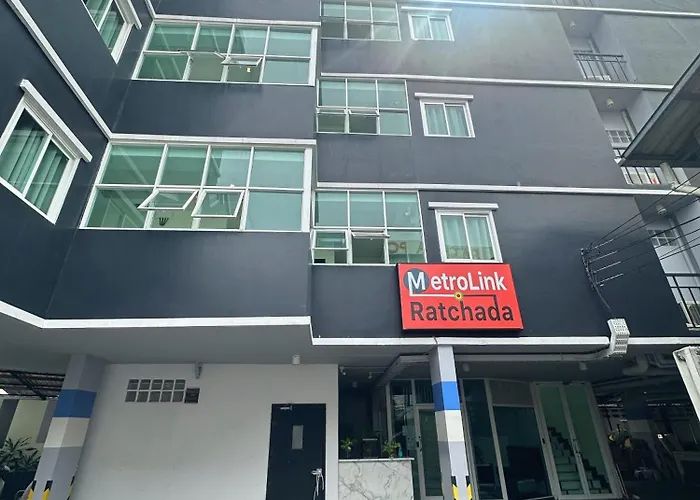 Metro Link Ratchada 3*